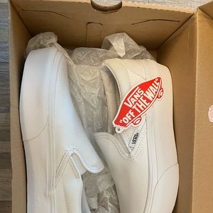 Vans classic slip on platform